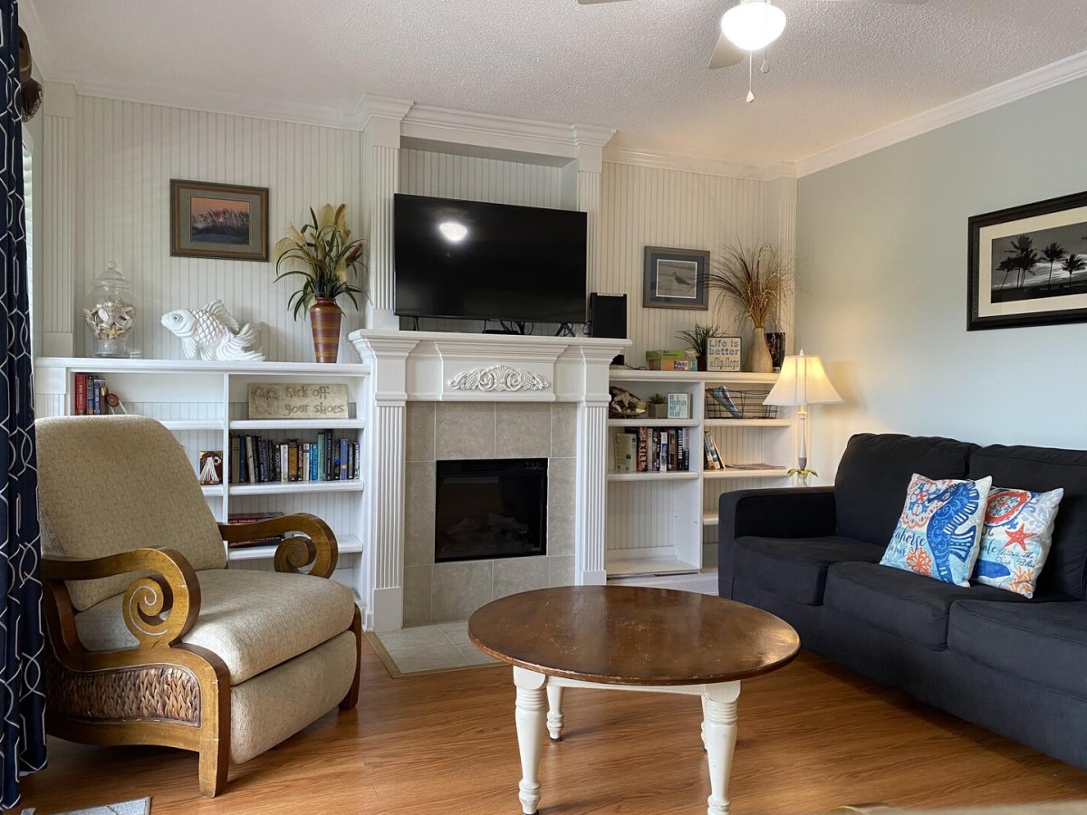 HHI Beach & Tennis Resort-Admiral's Row 132-image-1