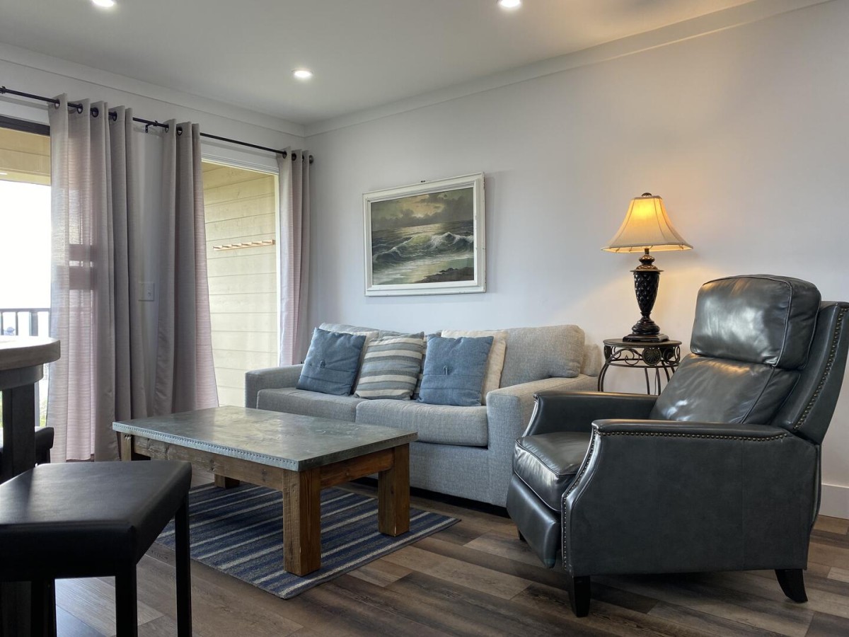 HHI Beach & Tennis Resort-Ocean Villas C327-image-1