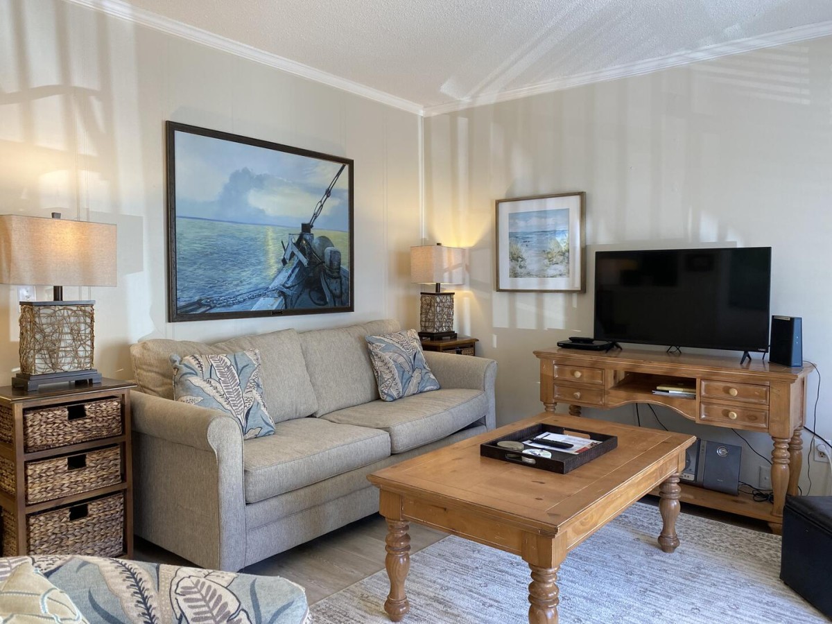 HHI Beach & Tennis Resort-Admiral's Row 139-image-1