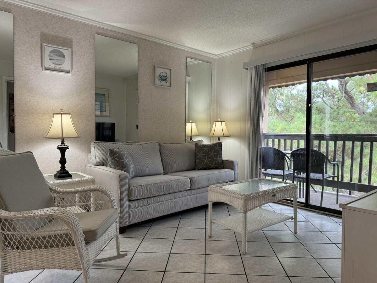 HHI Beach & Tennis Resort-Tennis Villas B17-image-1