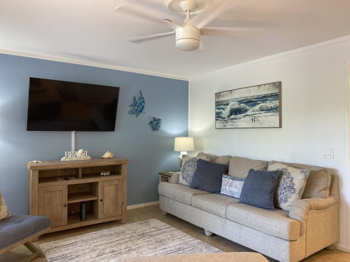 HHI Beach & Tennis Resort-Admiral's Row 142-image-1
